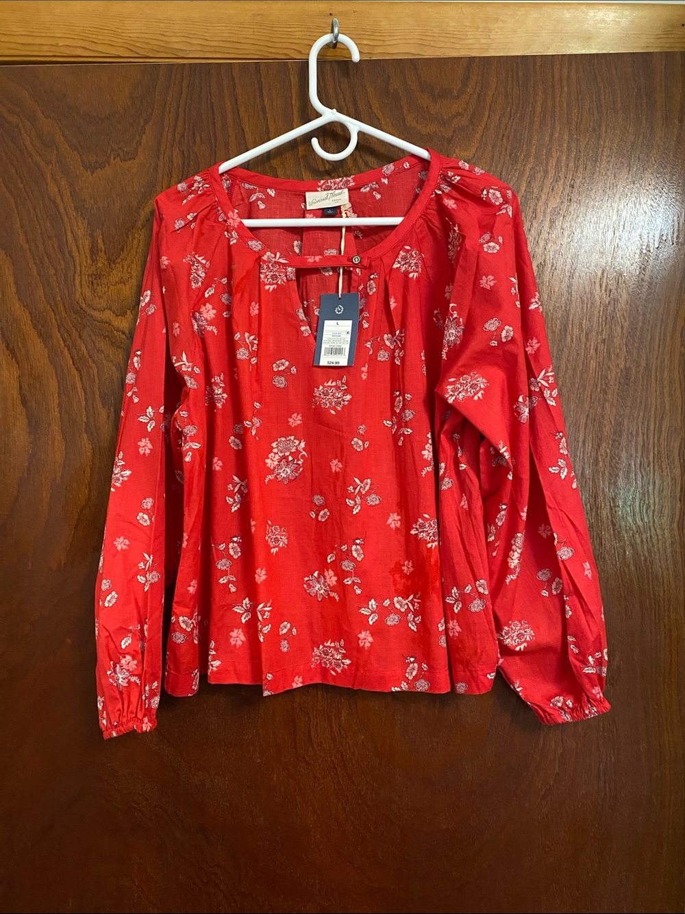 Universal Threads women’s size Large top